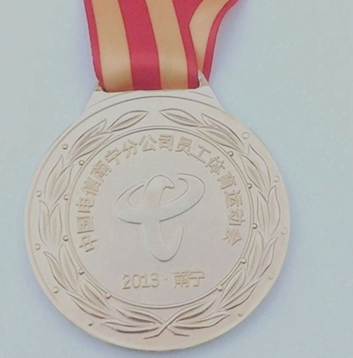 白金徽章獎牌定制