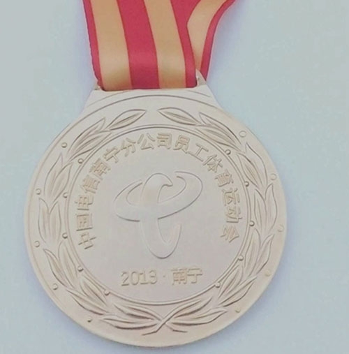 白金徽章獎牌定制